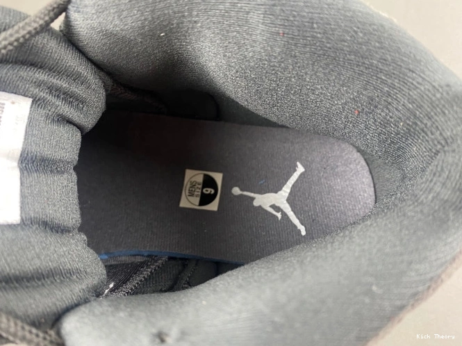 Kick Theory mens GREY